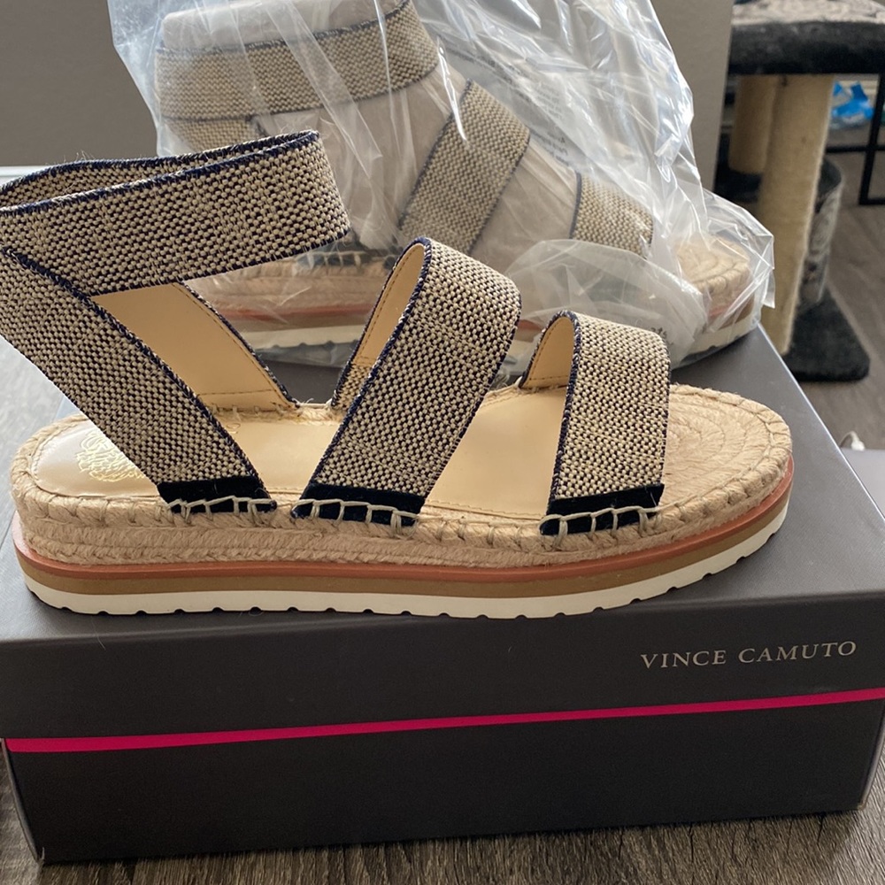 VINCE CAMUTO Kolinda Strappy Espadrille Wedge Sandals. Sz 7M